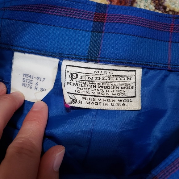 Sold - Pendleton Wool Skirt with Pockets - Picture 6 of 15